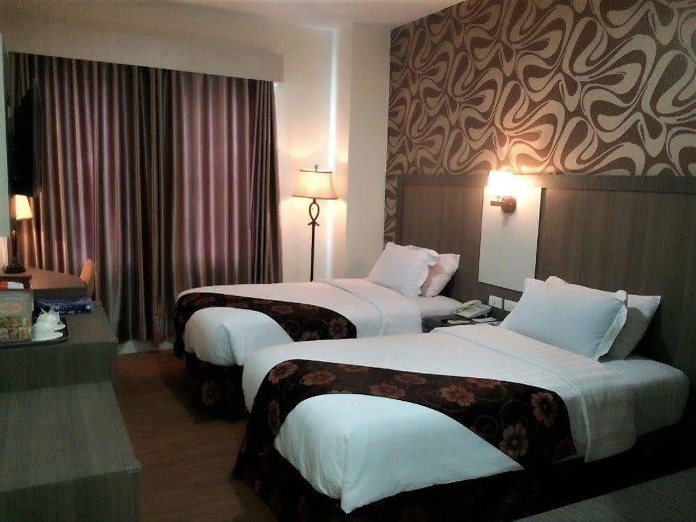 Permatahati Hotel And Convention Center Banda Aceh Exterior photo